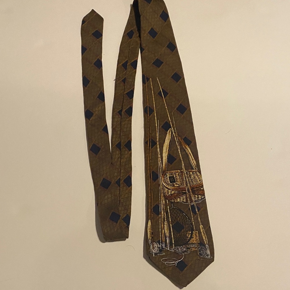 Outdoor living fly fishing tie
